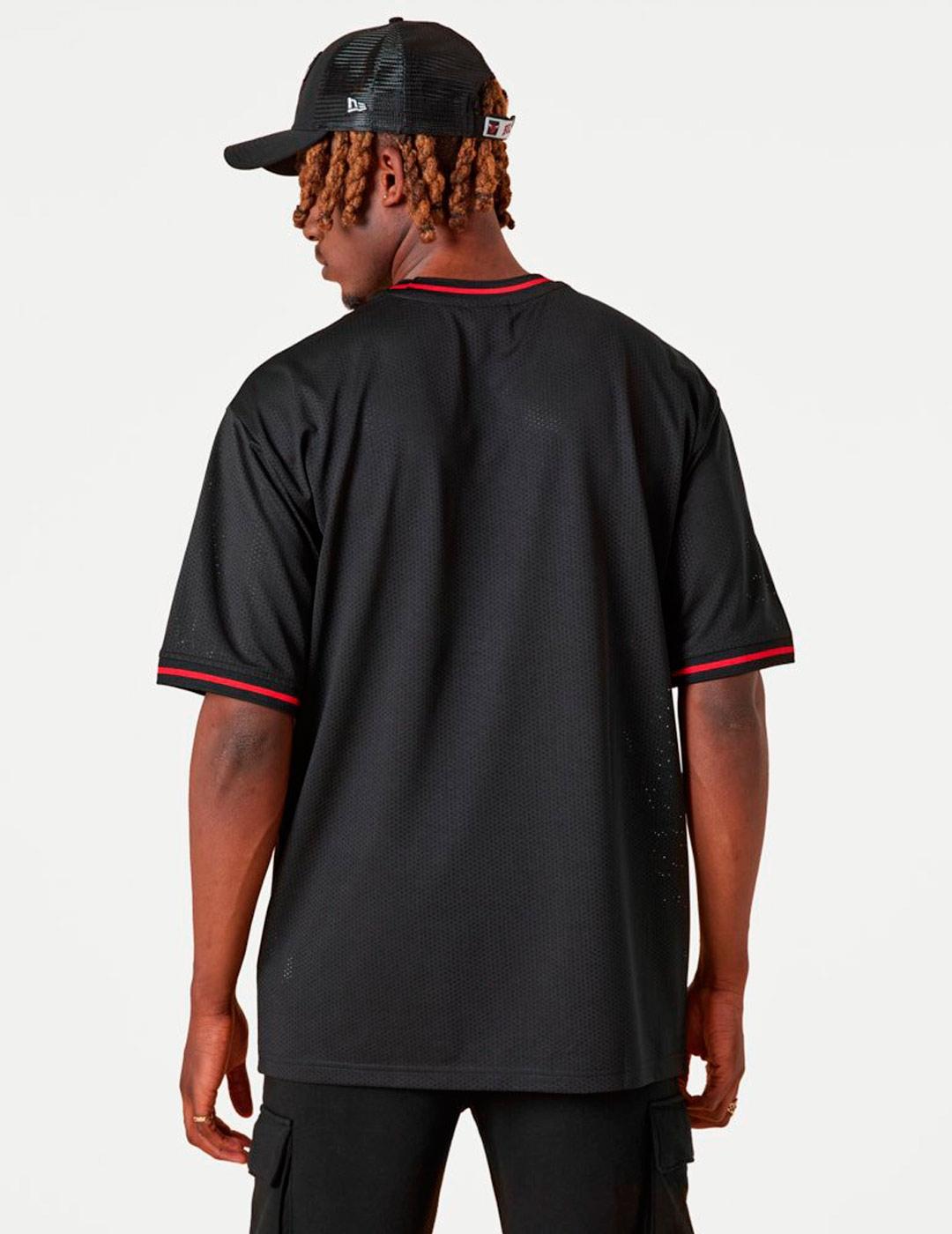 Camiseta NEW ERA TEAM LOGO OVERSIZED BULLS - Black