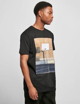 Camiseta MISTERTEE RAISED BY THE STREETS - Negro