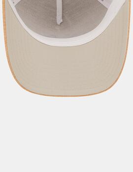 Gorra NEW ERA 9FORTY TRUCKER ESSENTIAL NYYAN-Taupe/White