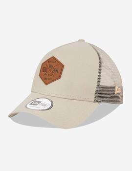 Gorra NEW ERA HERITAGE PATCH 940 AF TRUCKER NE - Crema