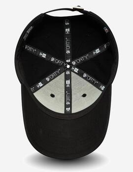 Gorra NEW ERA 940 ESSENTIAL OUTLINE BULLS - Black/White