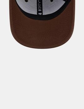 Gorra NEW ERA 940 ESSENTIAL NEW YORK YANKEES  - Chocolate