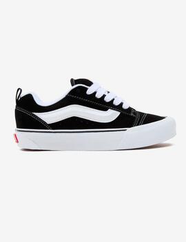 Zapatillas VANS KNU SKOOL - Negro/Blanco