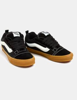 Zapatillas KNU SKOOL - Black/Gum