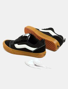 Zapatillas KNU SKOOL - Black/Gum