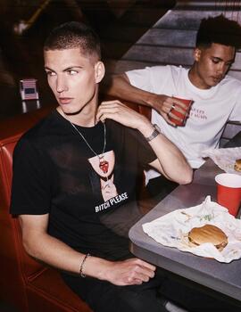 Camiseta MISTER TEE BITCH PLEASE - Negro