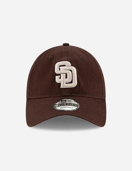 Gorra NEW ERA CORE CLASSIC 920 REP SADPAD - Dark Brown
