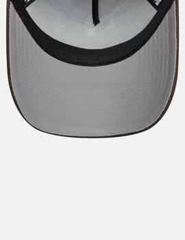 Gorra NEW ERA 940 NE MOTORSPORT TRUCKER -  Light Beige