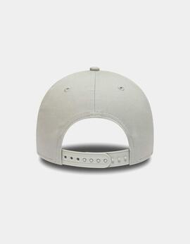 Gorra 940 NEW ERA ESSENTIAL 002 RBULLF1 - Grey