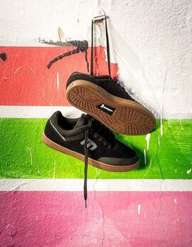 Zapatillas ETNIES MARANA - Black/Gum/Dark Grey