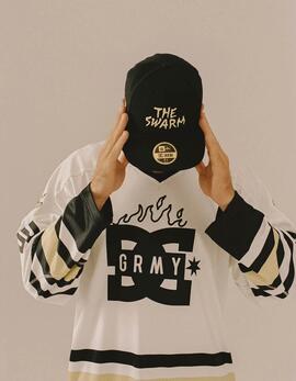 Gorra GRIMEY THE SWARM DC X GRMY RAW HONEY- Black