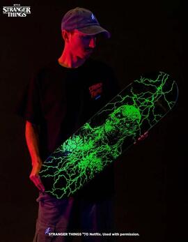 Tabla Skate STA CRUZ XSTRANGER THINGS VECNA 8.5'