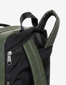 Mochila EASTPAK TRAVELPACK 42L- Tarp Forest