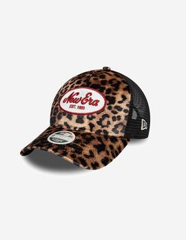 Gorra 940 NEW ERA LEOPARD MC AF TRUCKER - Beige