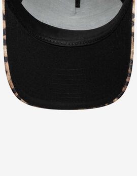 Gorra 940 NEW ERA LEOPARD MC AF TRUCKER - Beige