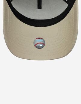 Gorra 940 NEW ERA OUTLINE SCRIPT EFRAME NEYMET - Beige